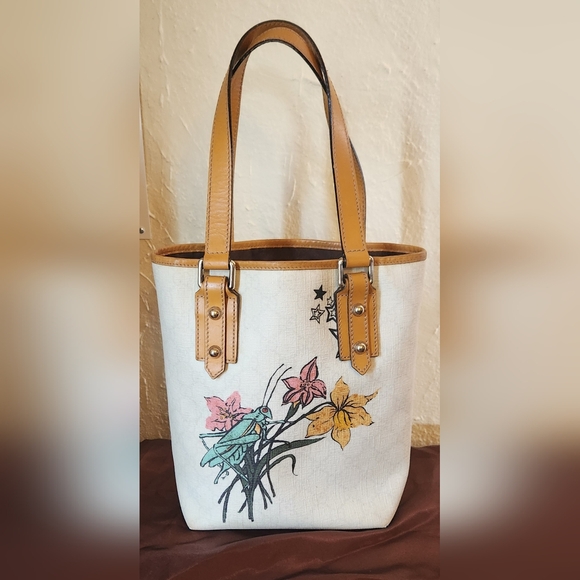 Gucci Heart Tattoo Bucket Tote - Picture 13 of 13